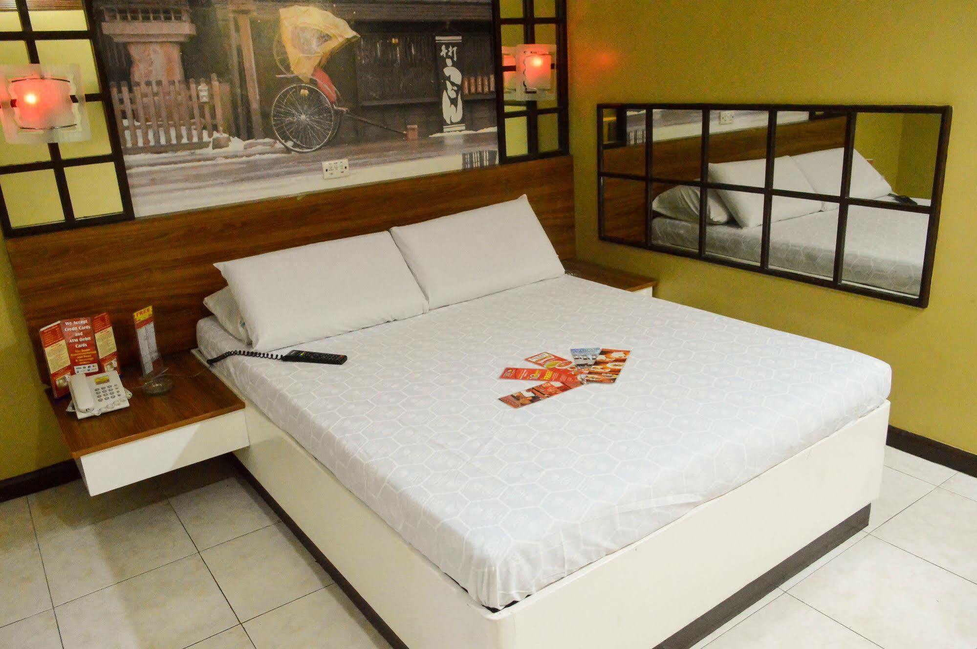 Hotel Sogo Avenida Manilla Buitenkant foto