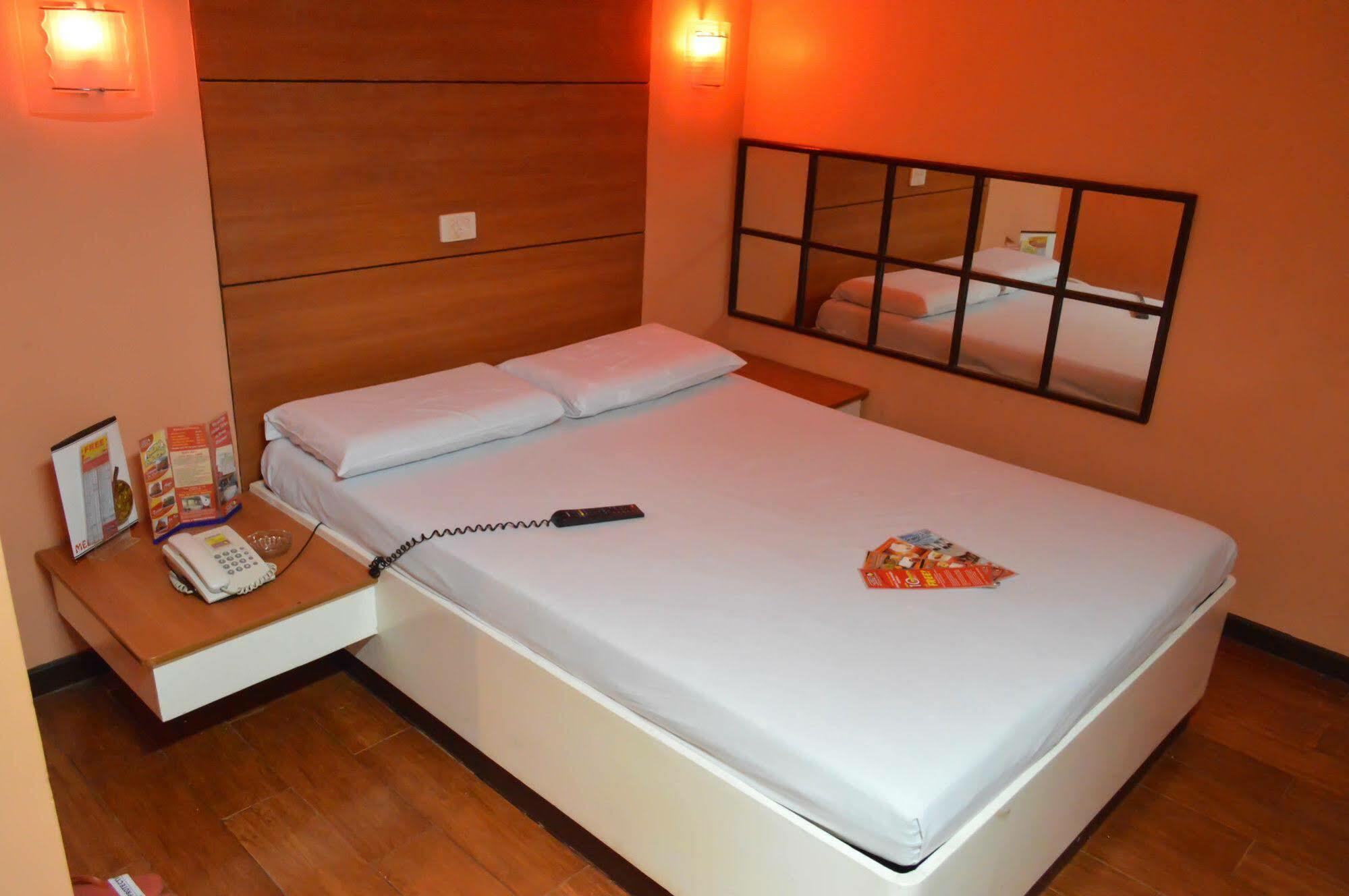Hotel Sogo Avenida Manilla Buitenkant foto
