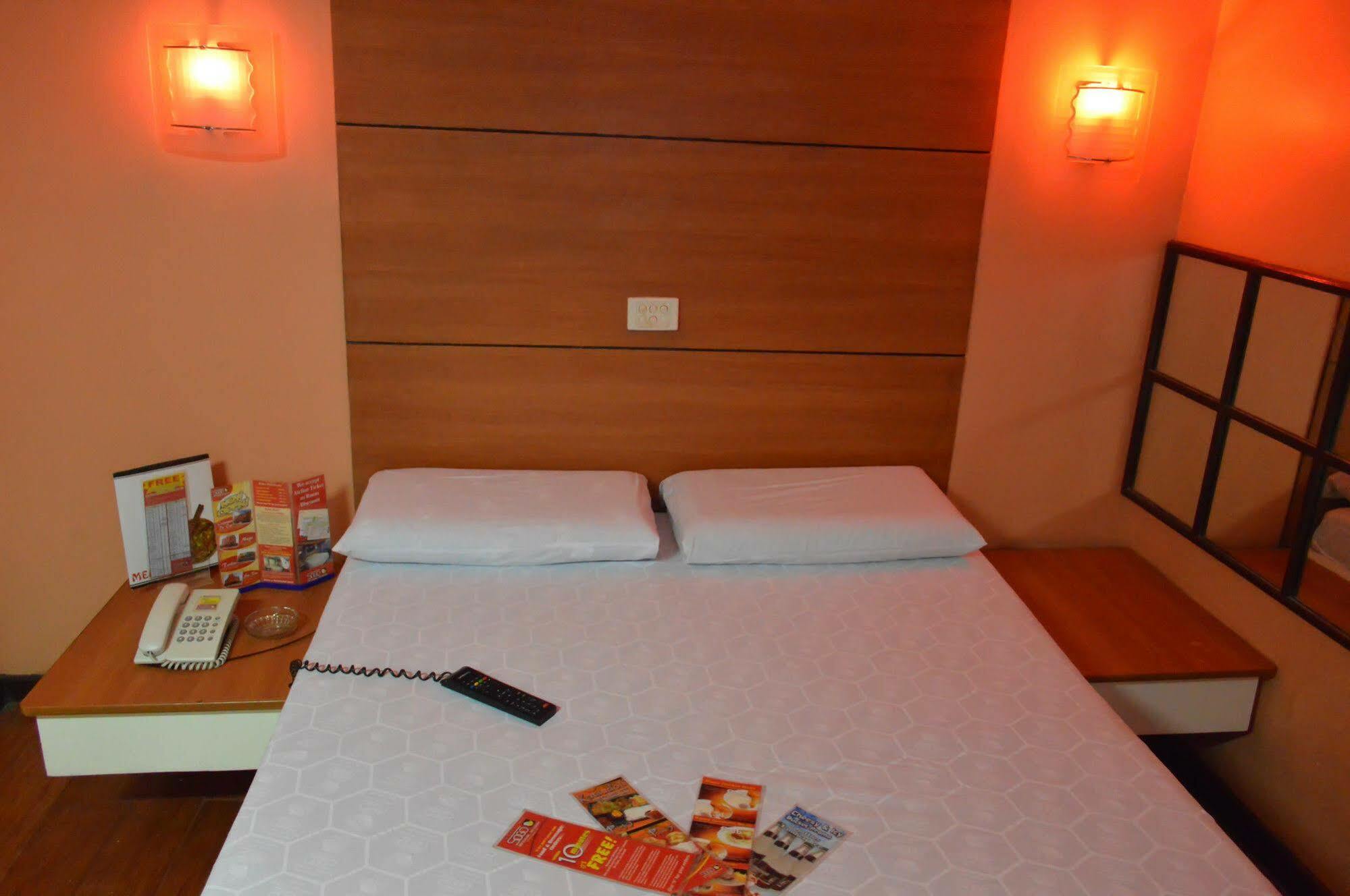 Hotel Sogo Avenida Manilla Buitenkant foto